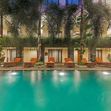 Zen Rooms Kuta Tuban Suites Exteriér fotografie